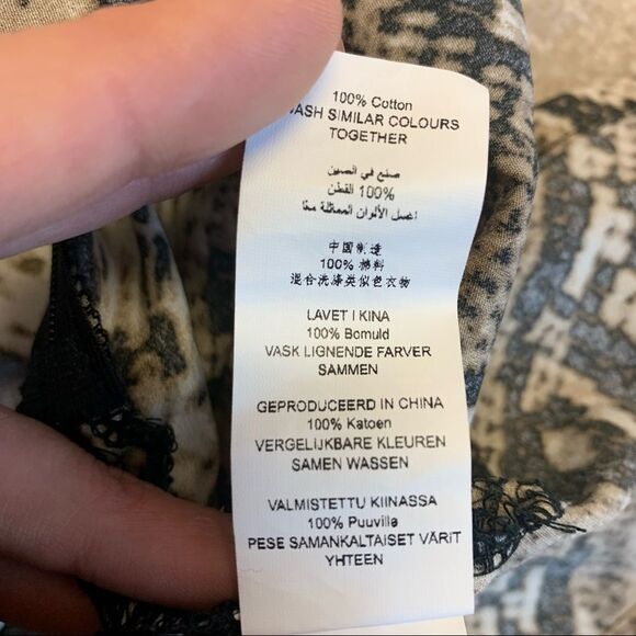 Missguided NWT Brown Tan Snake Print Pleated Mini Skirt size 2 - Picture 12 of 16